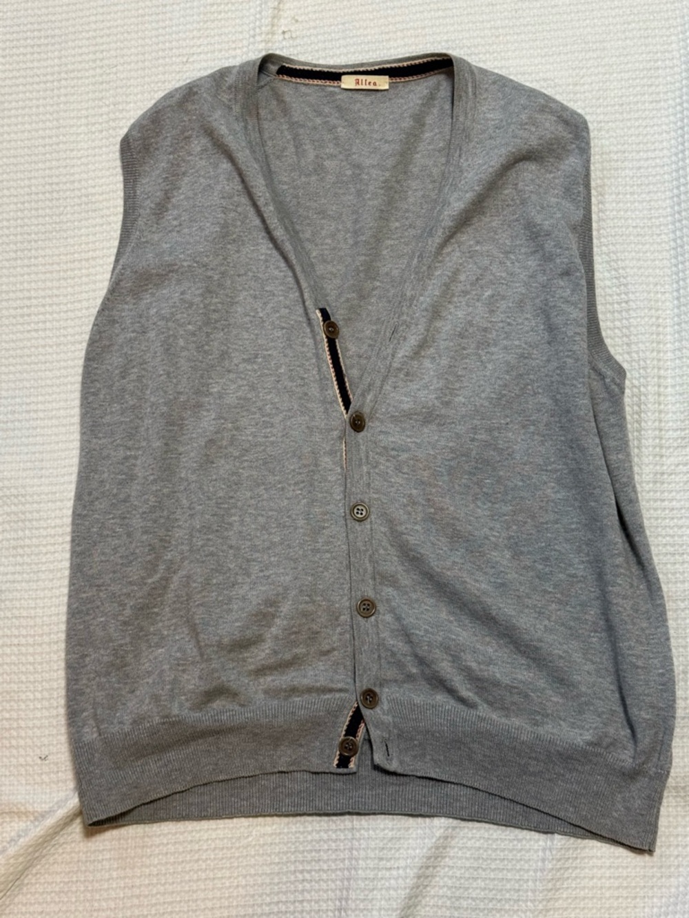 Altea Grey Button-Front Cotton Vest M
Made in Italy
